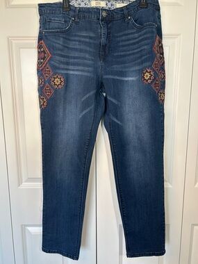 Embroidered Straight Leg Jeans in Blue